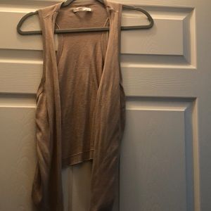 Old navy sleeveless sweater top worn once